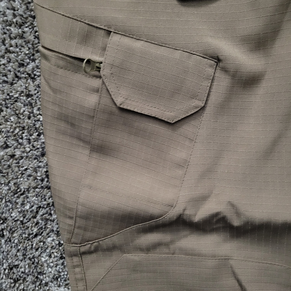 Men Shorts - Picture 5 of 8